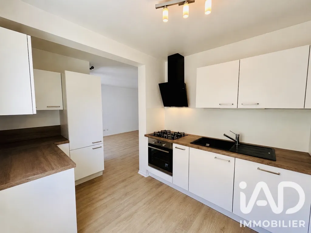 Cuisine - Appartement avec Terrasse Couverte à Bousse