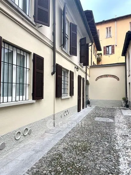 Aed - Modern Flat with Lake View in Como