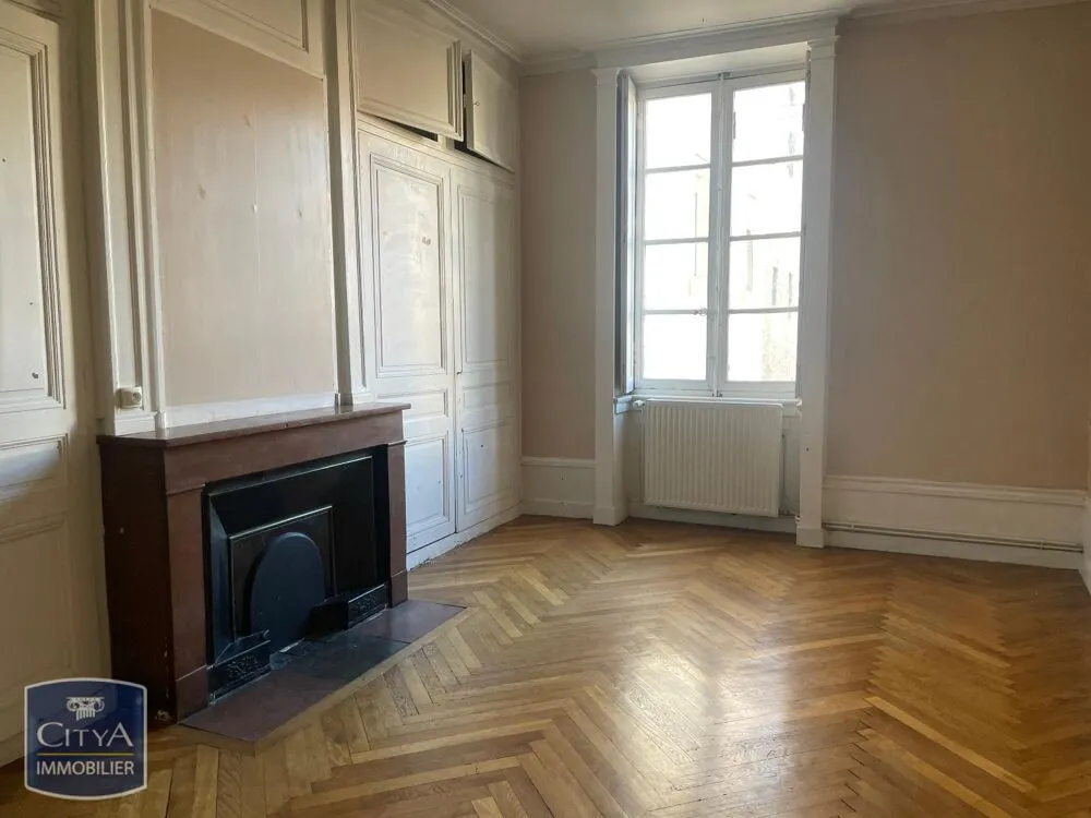 Pièces - Appartement T4 avec Balcon à Lyon