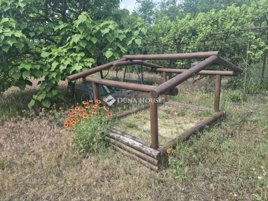 Giardino - Renovable House with Garden and Terrace in Őrbottyán