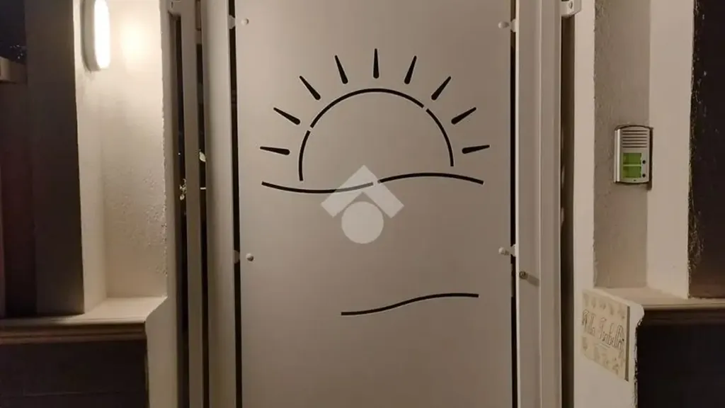 hallway_entrance