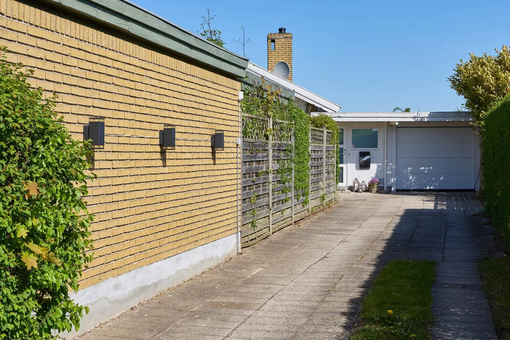 Exterior - Modernised Villa with Garden in Stenløse