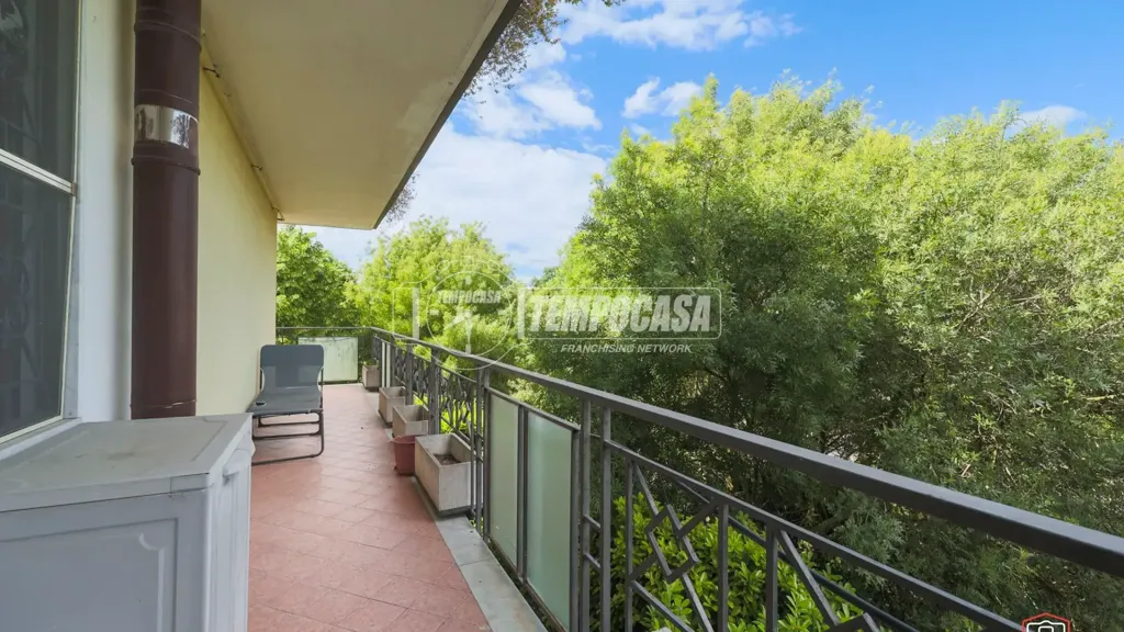 Balcon - Apartment with Balcony in Central Ravenna
