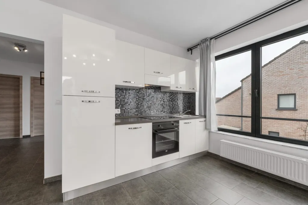 Kitchen - Semi-Open Apartment with Parking in Buggenhout