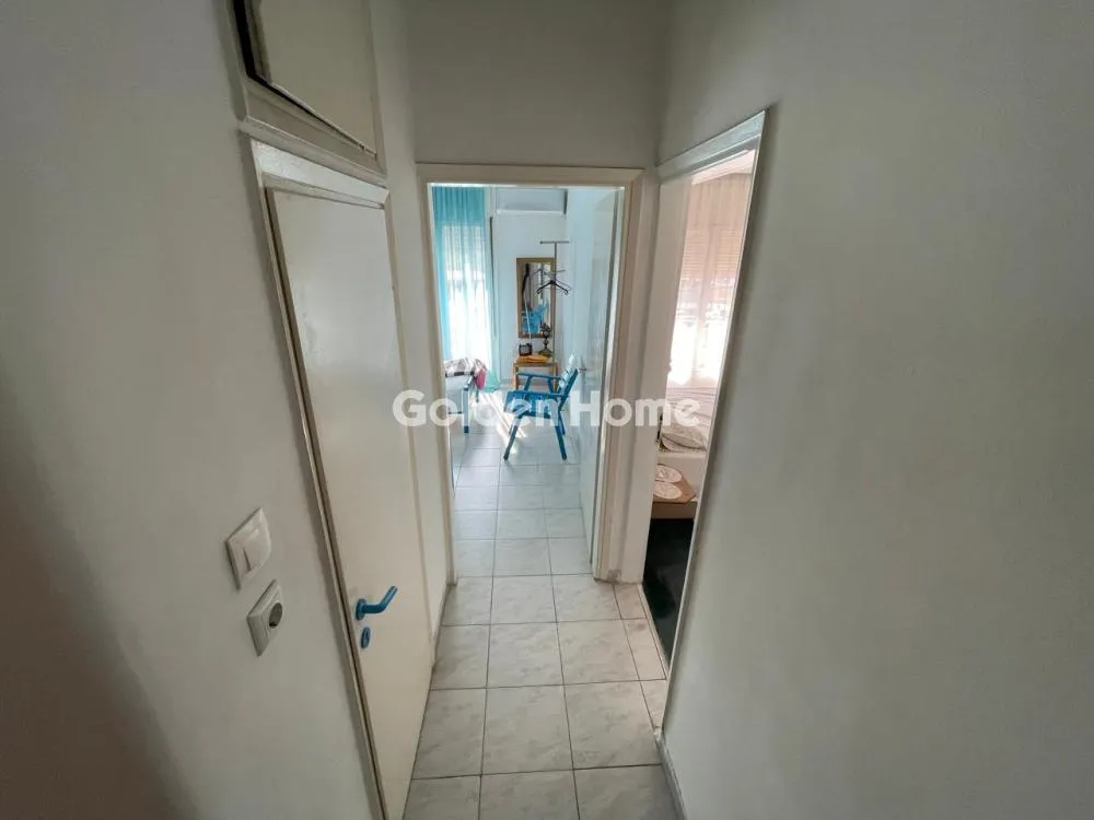Entrée - Bright Apartment with Balcony in Thessaloniki Centre