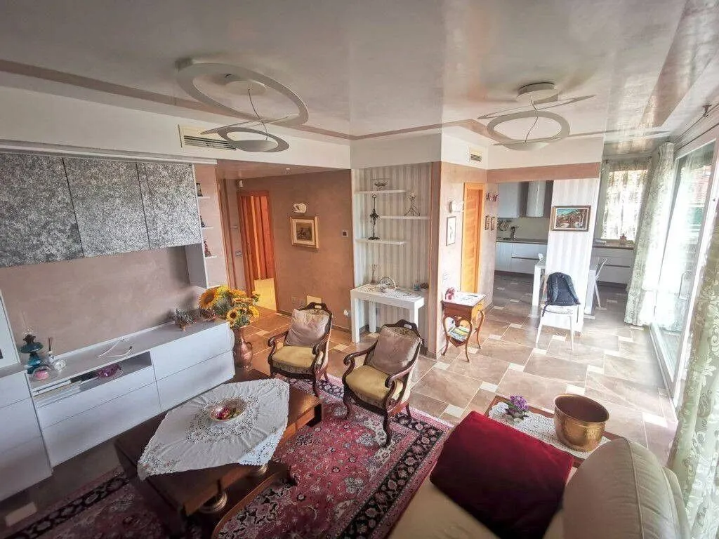 Elutuba - Luxury Penthouse with Terrace in Oneglia, Imperia