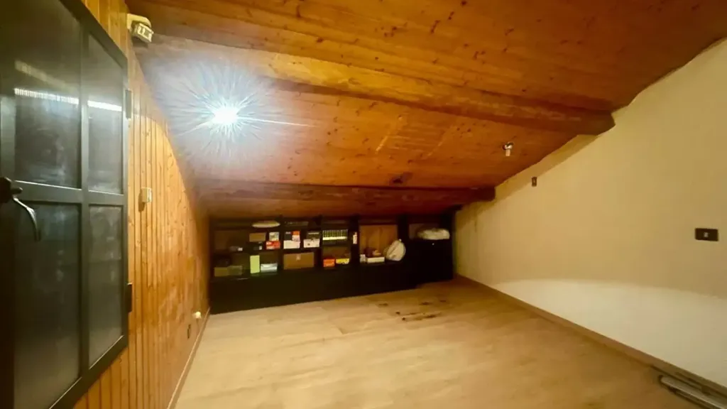 Pièces - Apartment with Cellar near Stadio, Montevarchi