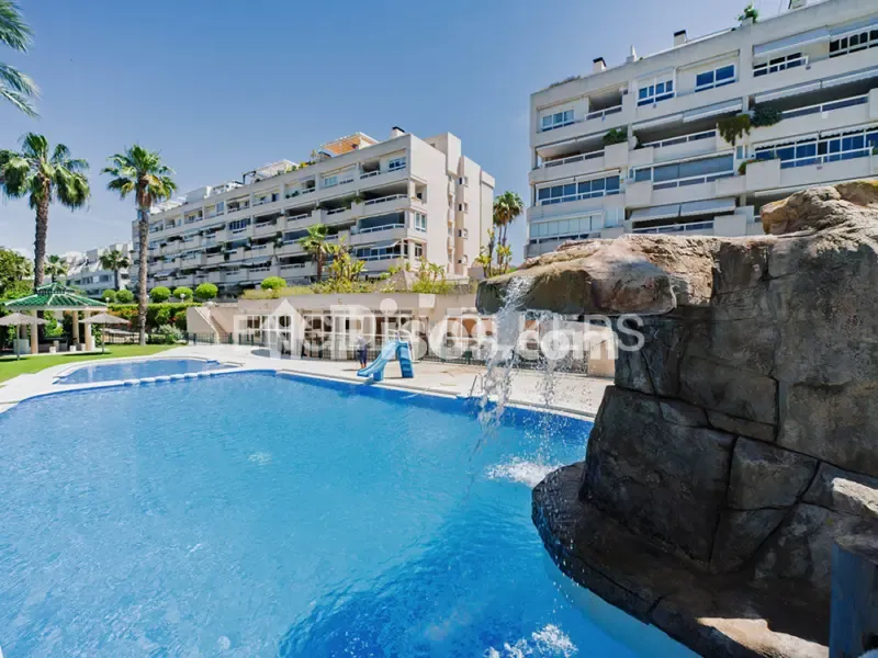 Pool - Modern Flat with Golf View in Alicante