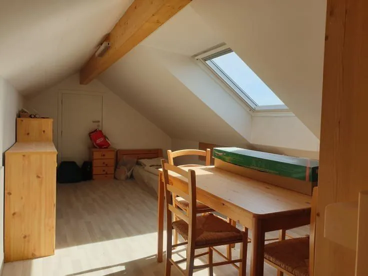 Pièces - Appartement Duplex au Calme avec Balcon Sud à Habay-la-Neuve