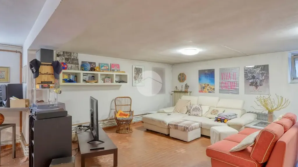 Elutuba - Semi-detached Villa with Private Garden in Gallarate