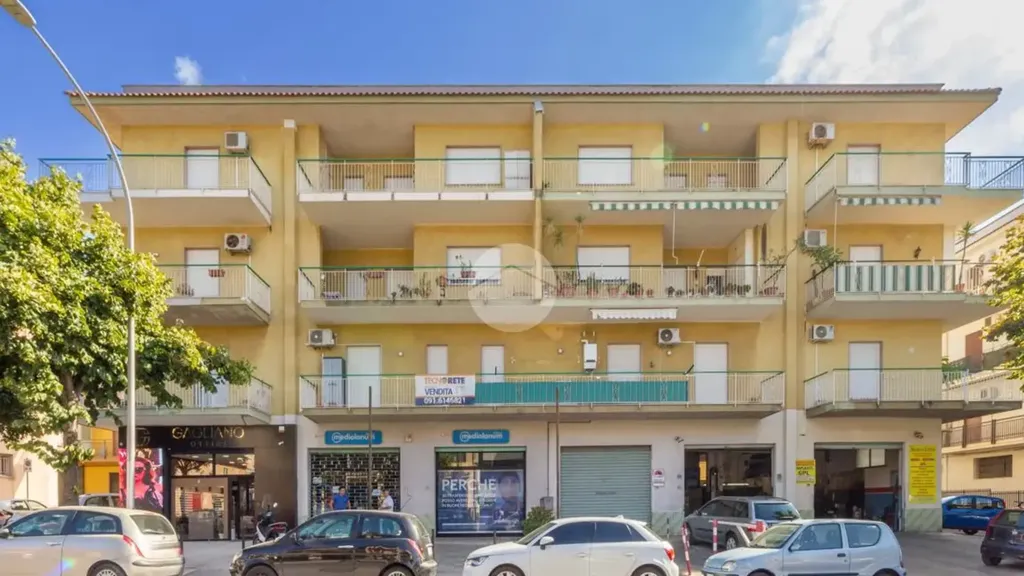 Extérieur - First-Floor Flat with Balcony in Villabate