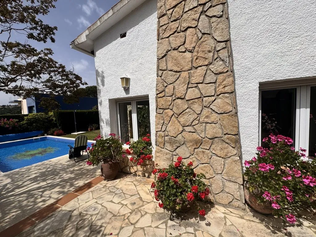 Piscine - Chalet with Pool and Terrace in S'Agaró