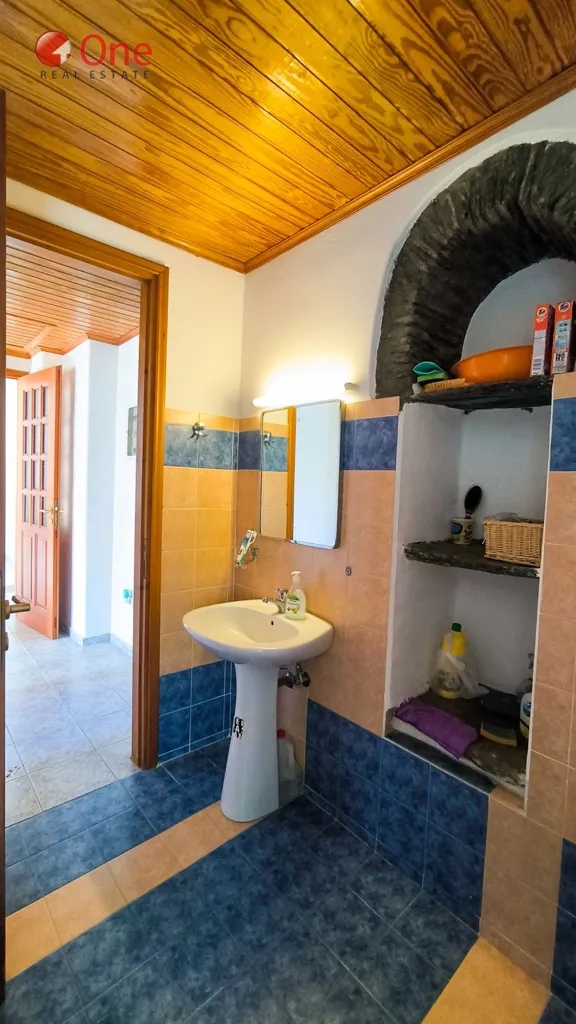 Bagni - 19th Century Stone House with Terrace in Mesaria