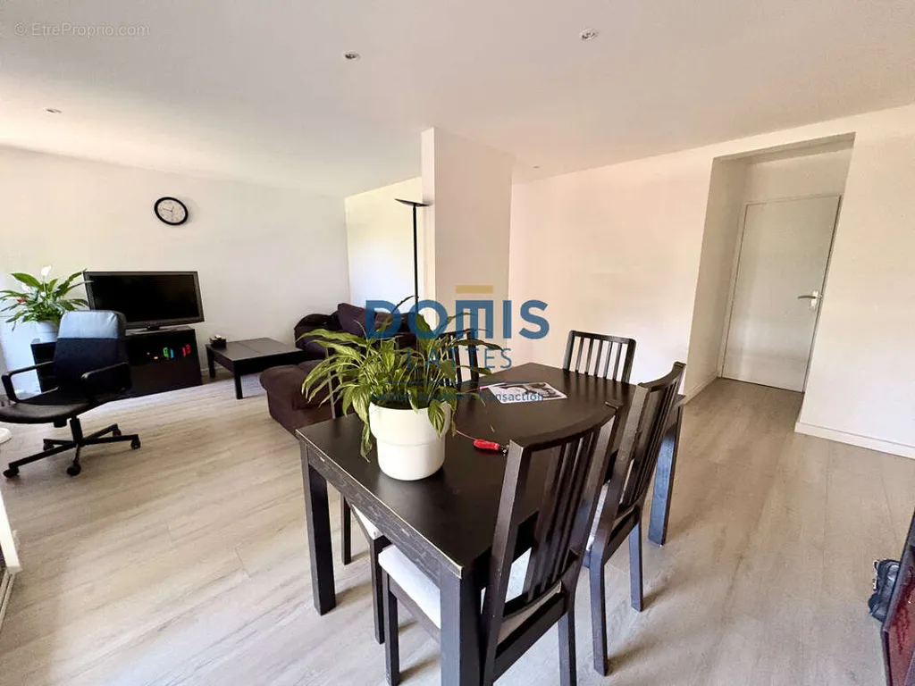 Sala da pranzo - Renovated T4 with Terrace in Pompignane