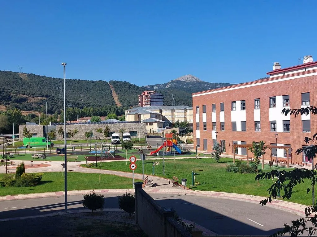 Accessible Apartment with Terrace in La Robla