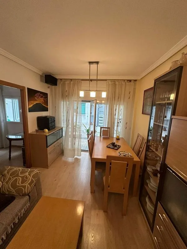 Elutuba - Modernised Flat with Patio in San Isidro