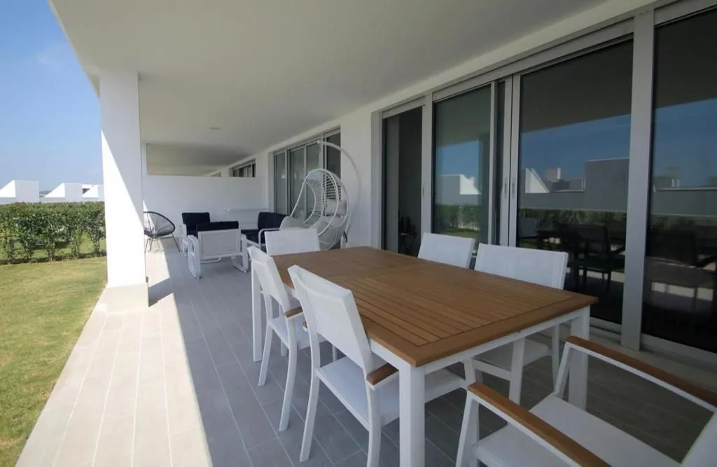 Terrasse - Apartment with Pool in Bel-Air, Estepona