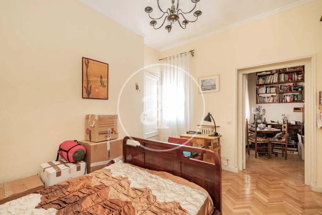 Chambres - Luxury Apartment with High Ceilings in Madrid
