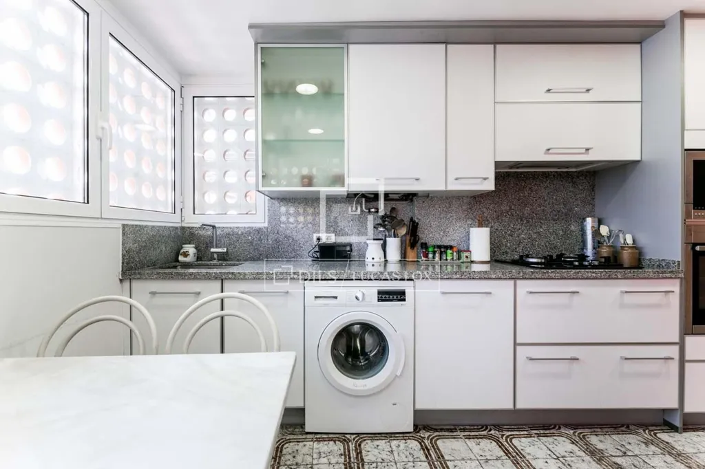 Cucina - Luxury Seafront Apartment in Castelldefels