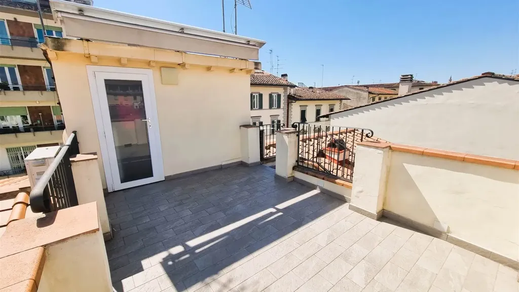 Terrazza - Rustic-Style Apartment with Balcony in Florence