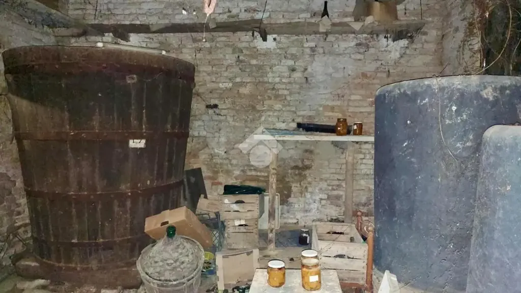 Rooms - Rustic House with Garden in Alfonsine