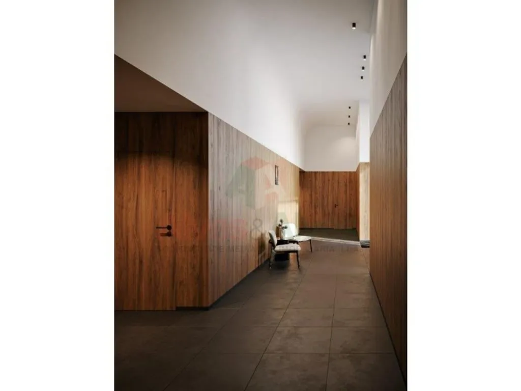 Esik - Luxury Flat with Large Windows in Maia
