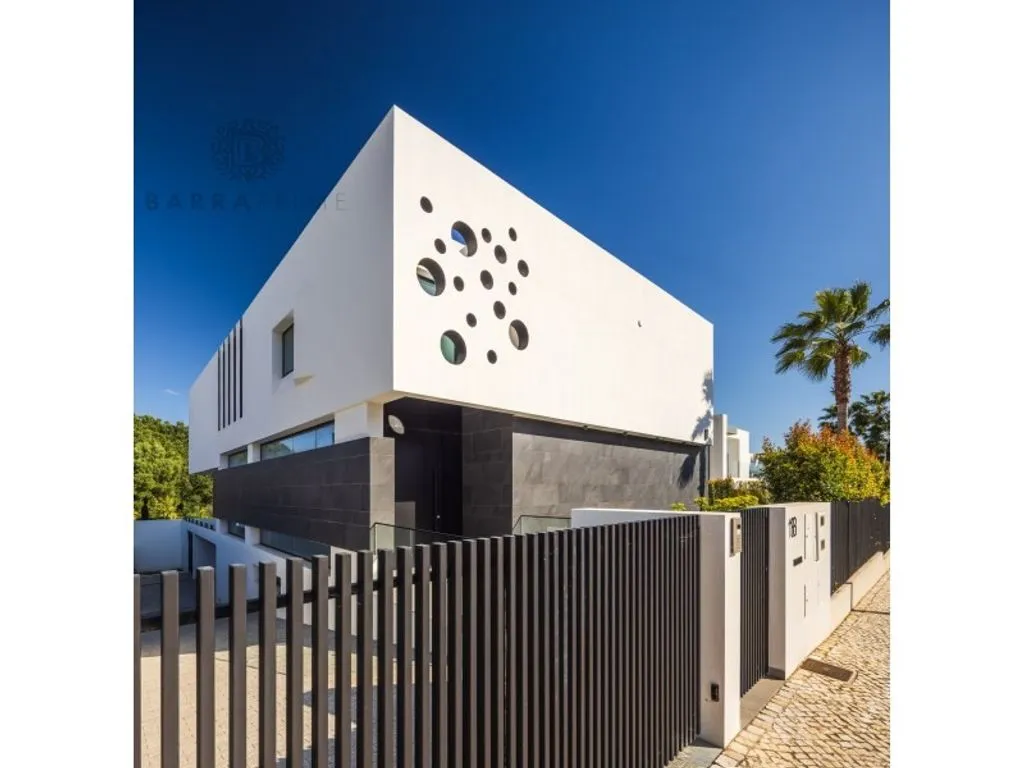 Exterior - Contemporary Villa with Golf View in Vilamoura