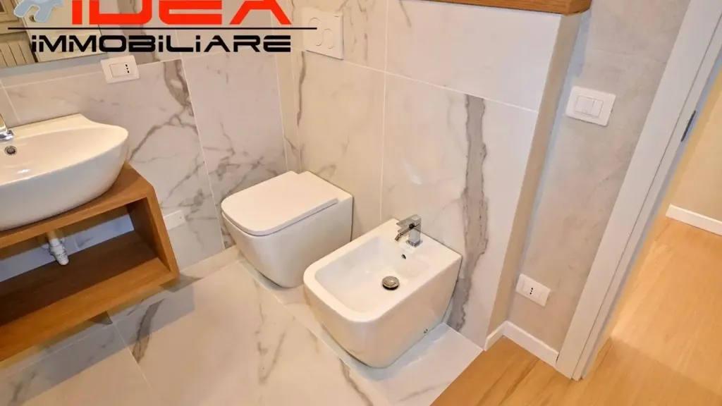 Salles de bain - Fully Rented Apartment with Ascender in Modena