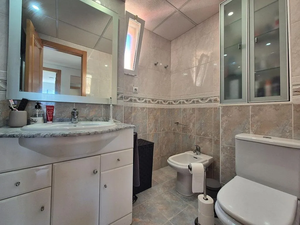 Baños - Ático duplex con terraza en Carrer de l'Estatut Valencià