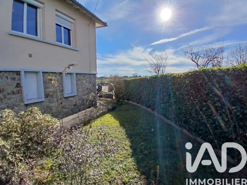 Jardin - Maison Familiale avec Terrasse à Pleaux