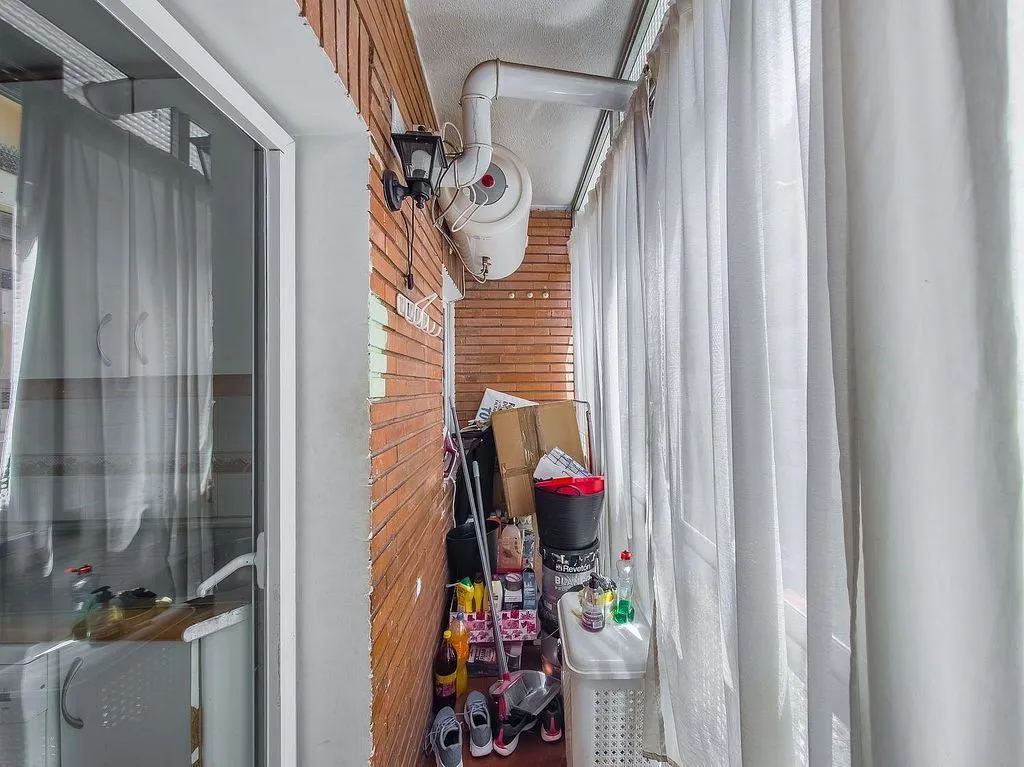Balcon - 3-Bedroom Flat with A/C in Chamartín