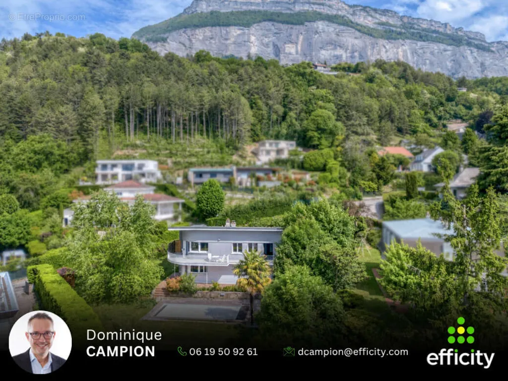 Välivaade - House with Pool and Mountain Views in Corenc
