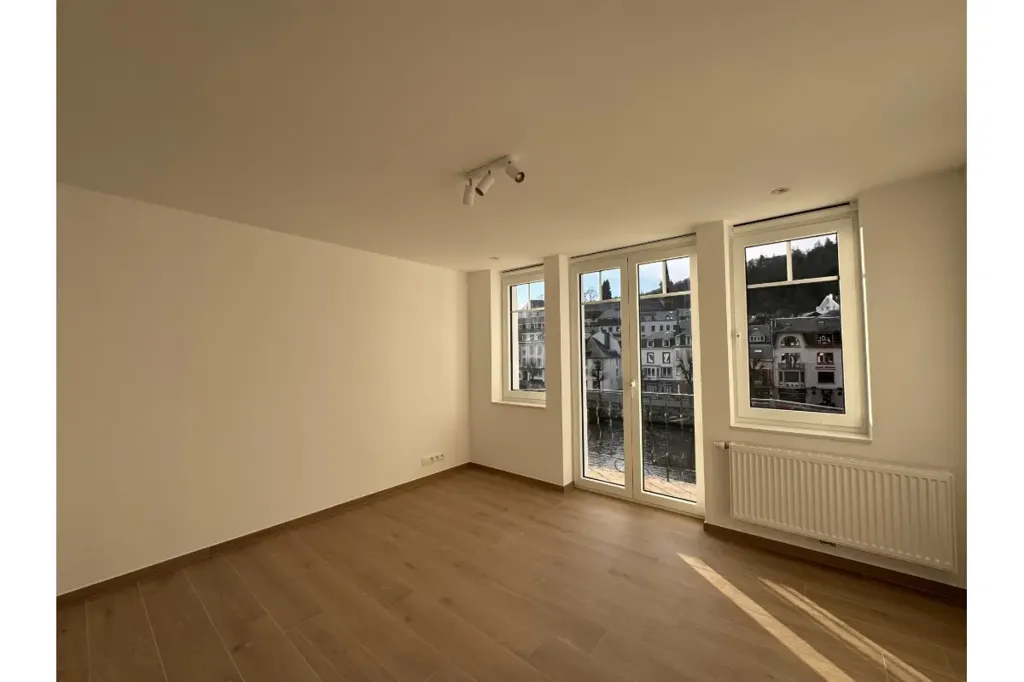 Pièces - Appartement Neuf avec Terrasse à Bouillon