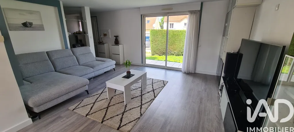 Séjour - Maison Indépendante avec Piscine à Vémars