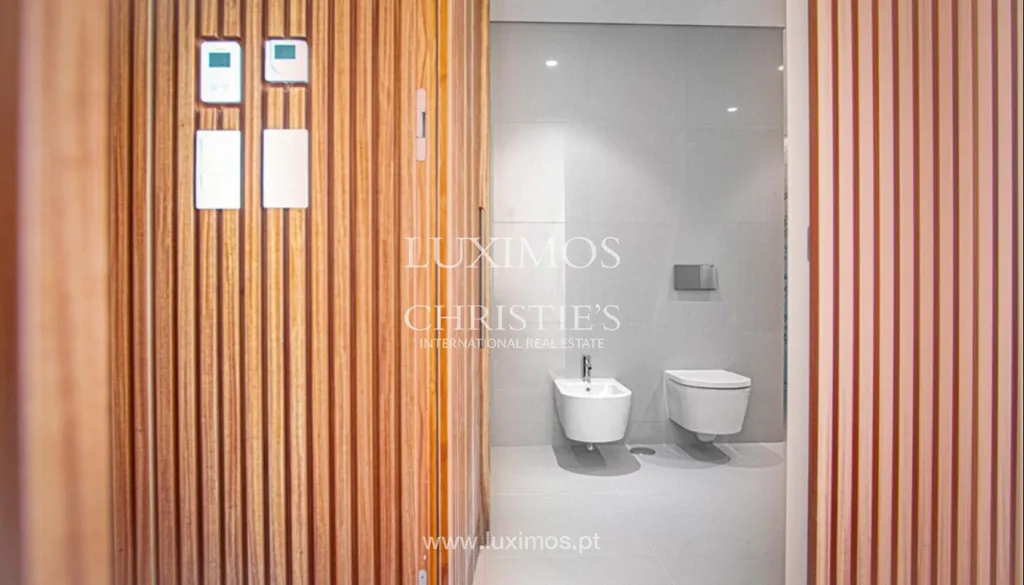 Esik - Villa with Pool in Aveiro