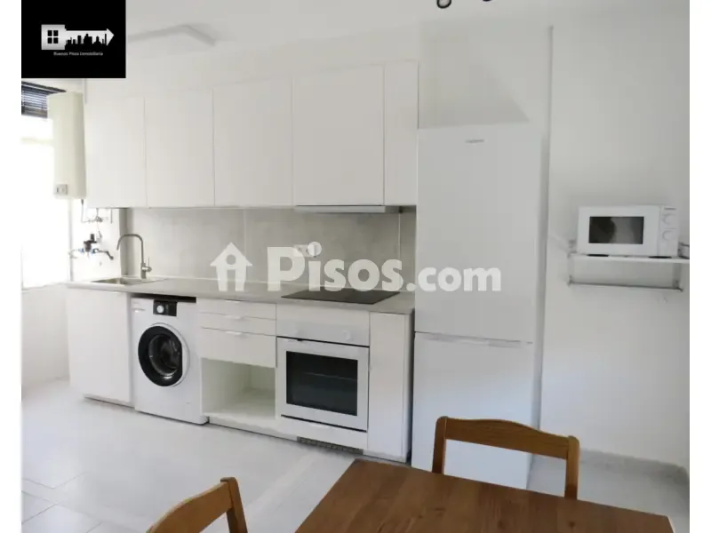 Cuisine - Furnished Flat with Balcony in Benalúa