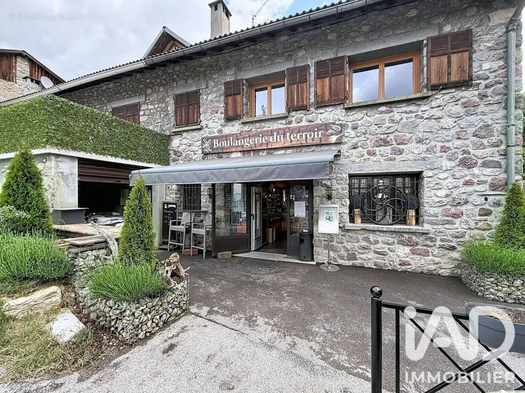 Extérieur - Fonds de commerce boulangerie-pâtisserie à Valdeblore