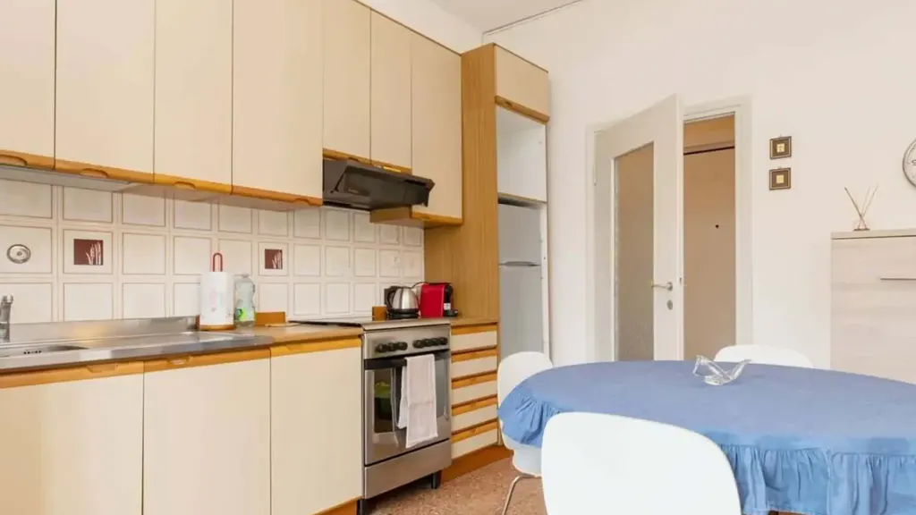 Köök - One-Bedroom Apartment with Central Heating in Milan
