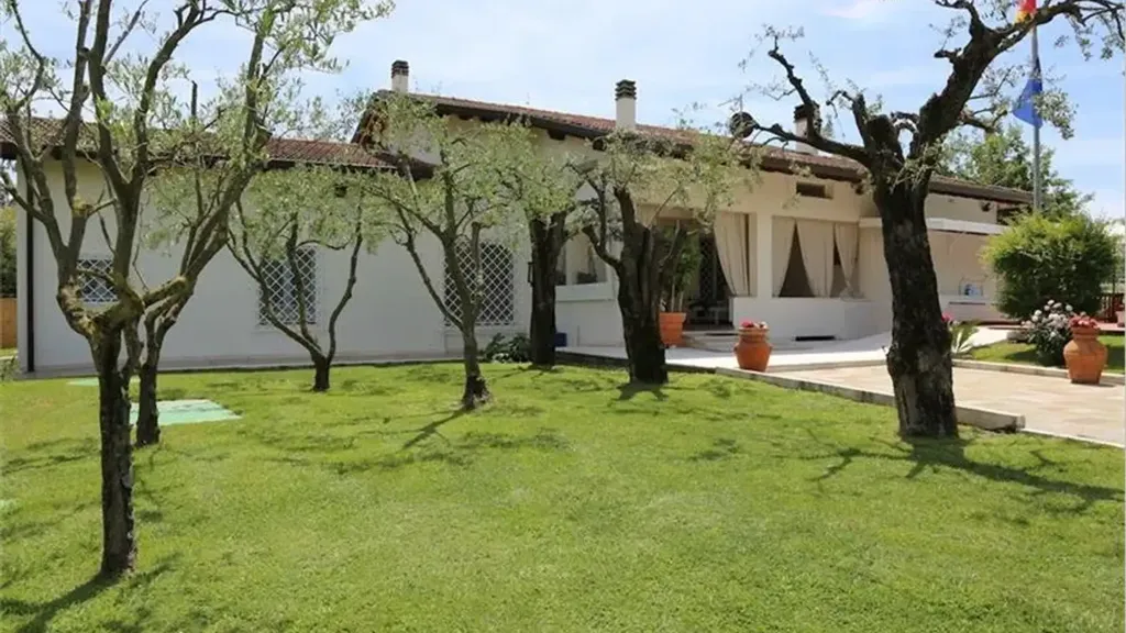 Aed - Villa with Pool near Forte Dei Marmi