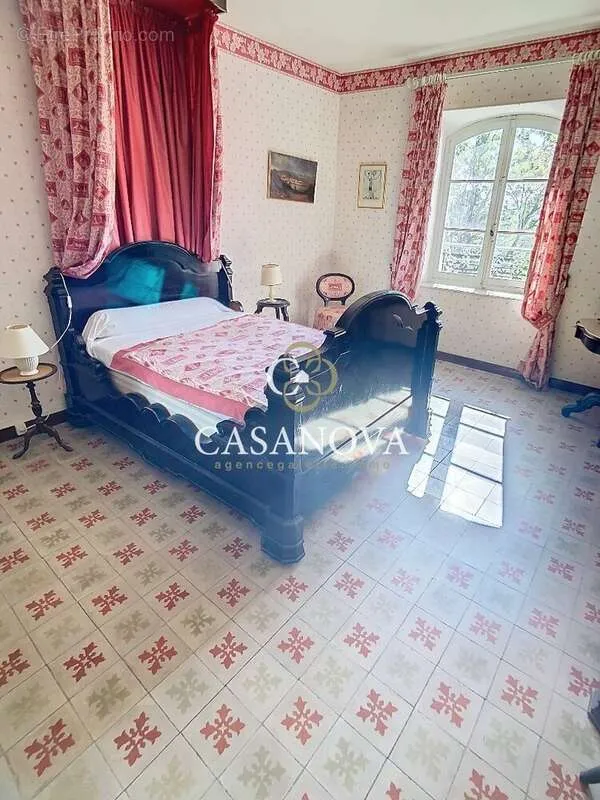 Chambres - Maison de Maître avec Dépendances entre Montpellier et Béziers