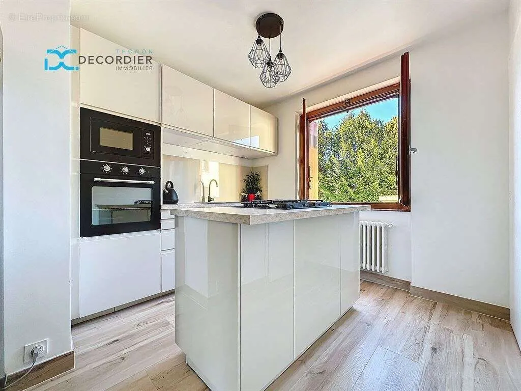 Cuisine - Appartement T3 avec Balcon à Thonon-les-Bains