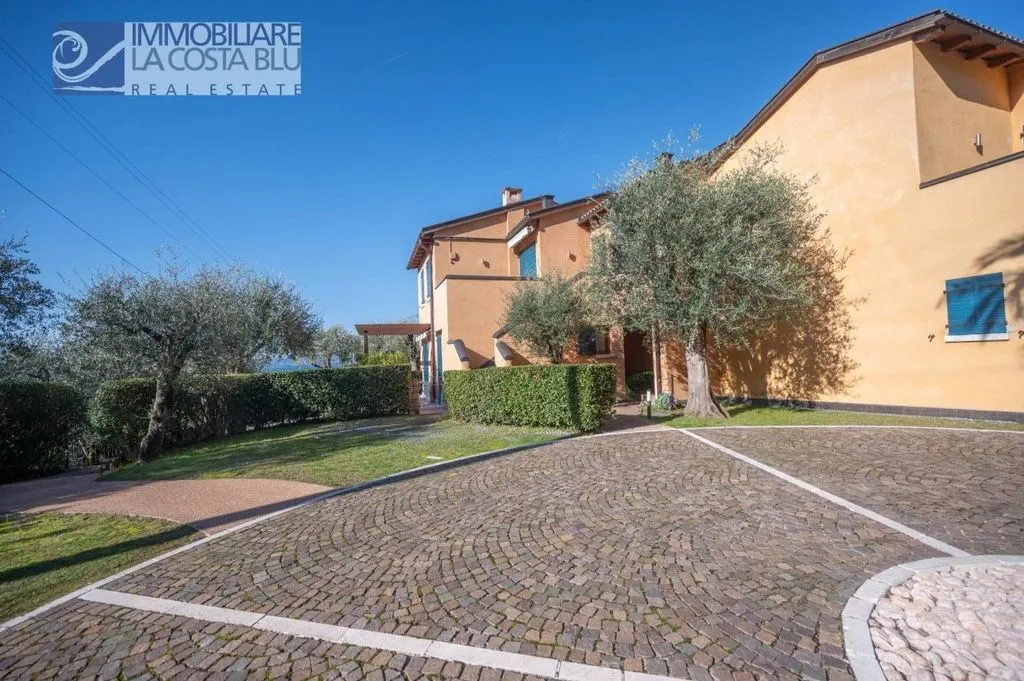 Esterno - Luxury Apartment with Pool in Torri del Benaco