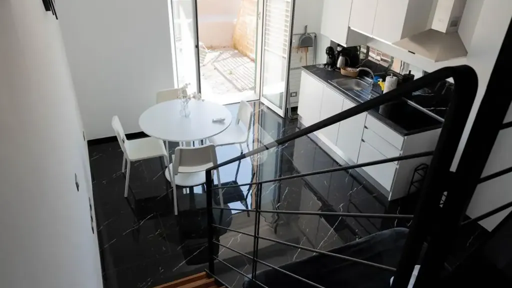 Salle à manger - Modernised Flat with Terrace in Genoa Centre