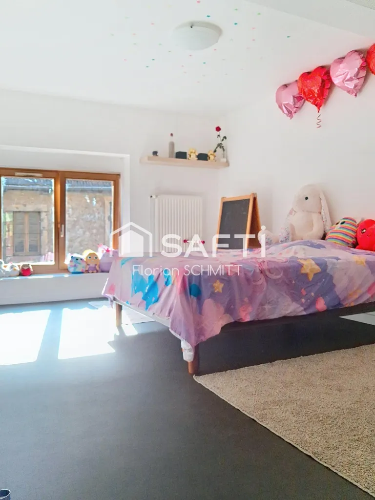 Bedrooms - Duplex with Rare Volumes in Neuf-Brisach