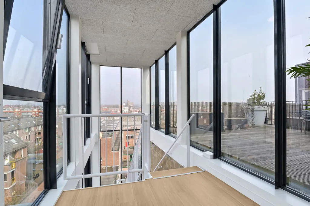 2-toaline korter asukohas Rotterdam