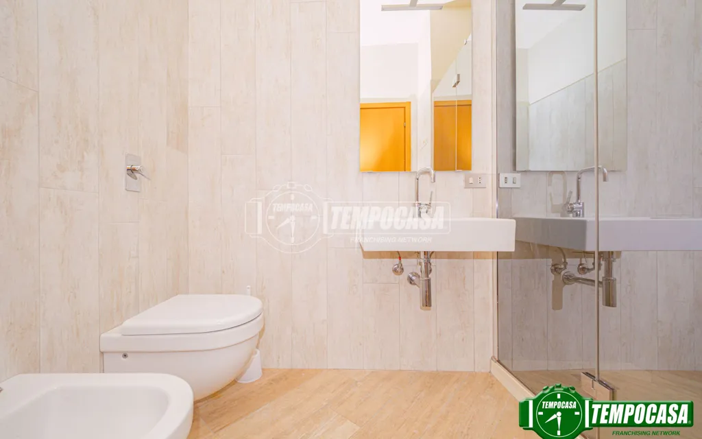 Salles de bain - Rustic-Style Apartment in Pavia's Historic Centre