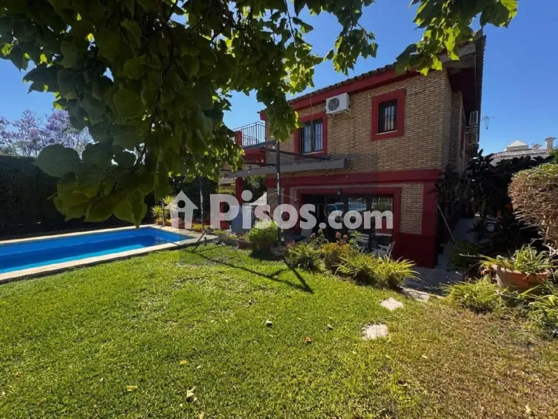 Bassein - Spacious Villa with Pool in Cerros de Montequinto