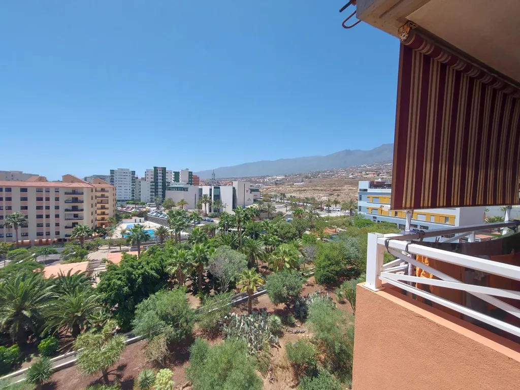 Rõdu - Spacious Rental with Pool in Las Caletillas