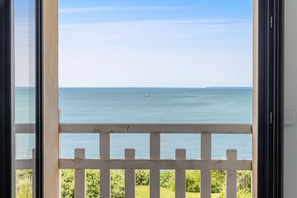 Balcone - Luxury Oceanfront Villa in Mesquer