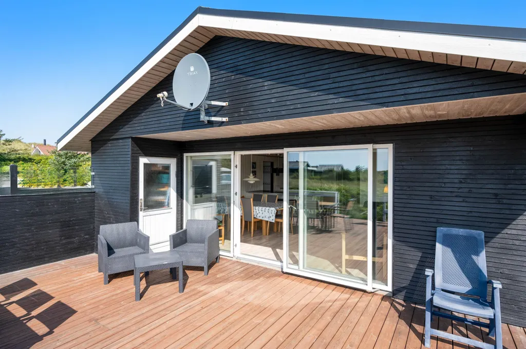 Terrazza - Modernised Summerhouse with Sea View in Klegod